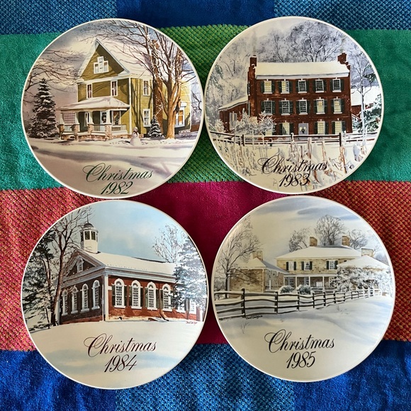 Smucker’s Christmas Collector Series Plates $10 each! 26 Available! - Picture 3 of 14